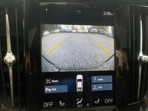 Used 2018 Volvo S90 T5 Momentum image 11