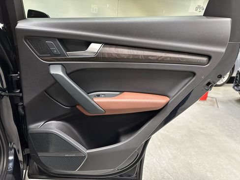 Used 2018 Audi Q5 2.0T Premium Plus w/ Premium Plus Package image 10