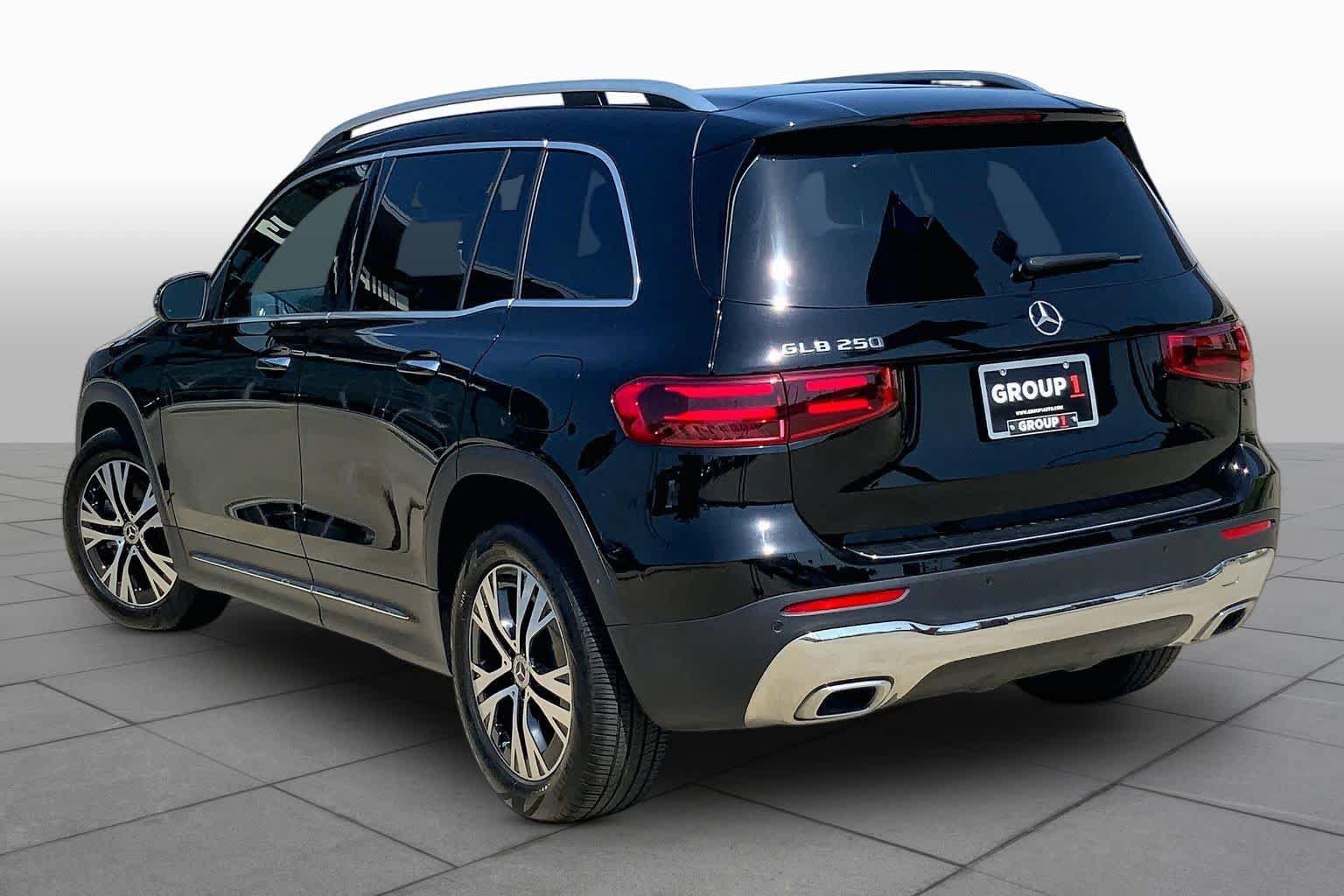 Used 2024 Mercedes-Benz GLB 250 image 11