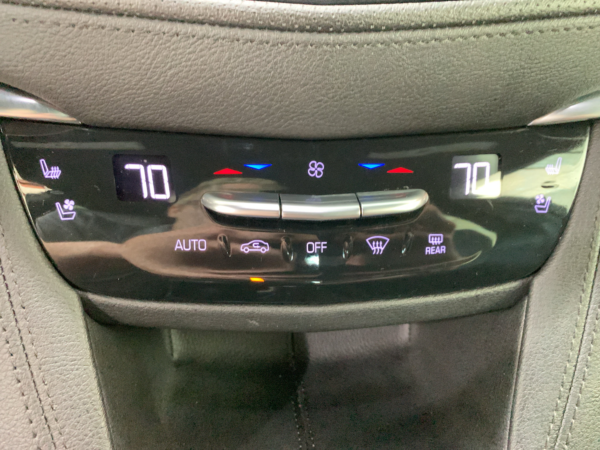 Used 2020 Cadillac XT5 Premium Luxury AWD/4WD image 26