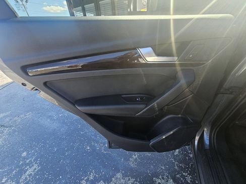 Used 2018 Audi Q5 2.0T Premium Plus w/ Premium Plus Package image 45