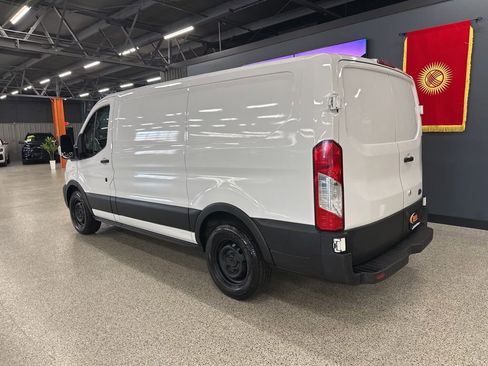 Used 2020 Ford Transit 150 Low Roof image 4