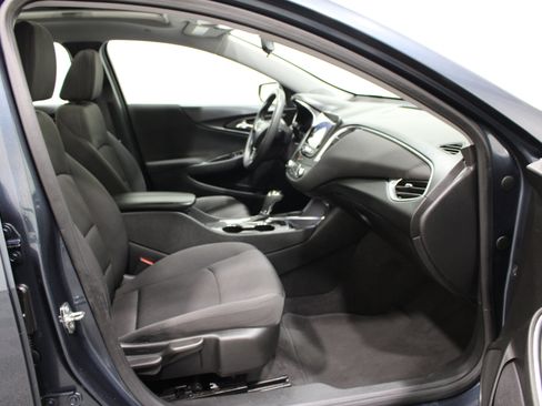 Used 2020 Chevrolet Malibu LT FWD image 26