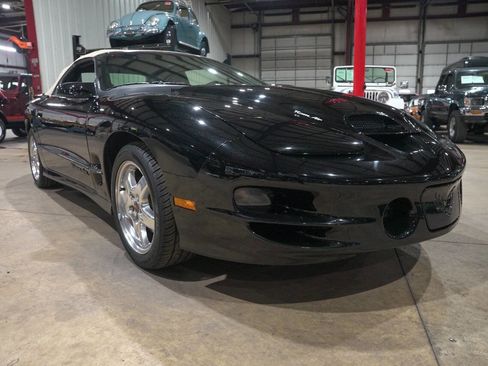 Used 2001 Pontiac Firebird Trans Am RWD image 28