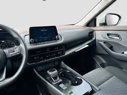 Used 2023 Nissan Rogue SV FWD image 23