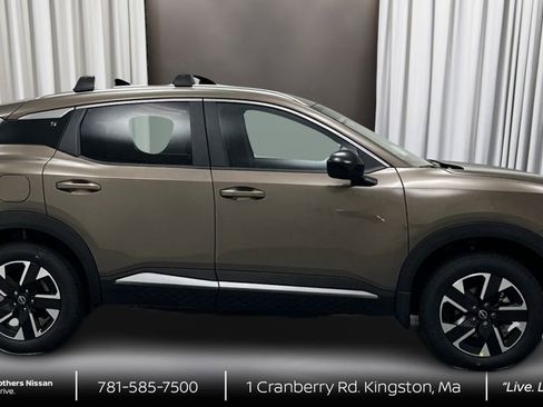 New 2026 Nissan Kicks SV w/ SV Premium Package image 4