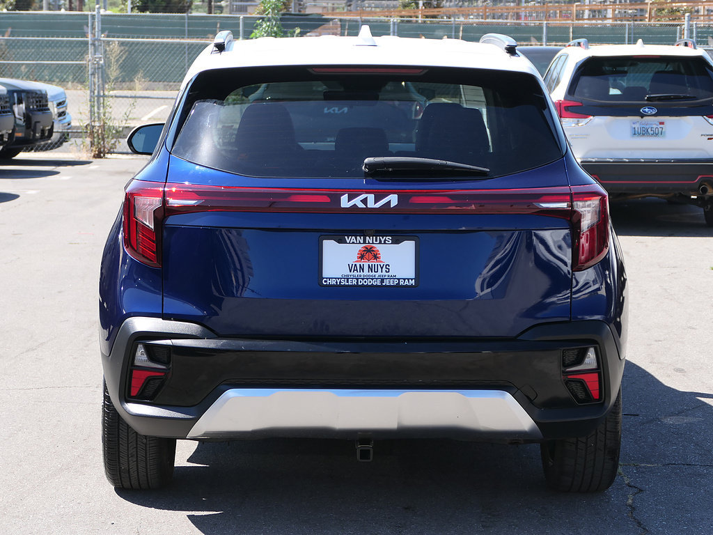 Used 2024 Kia Seltos S AWD/4WD image 5