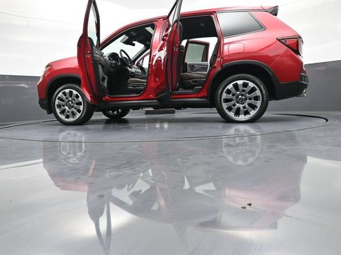 Certified 2024 Honda Passport EX-L image 50