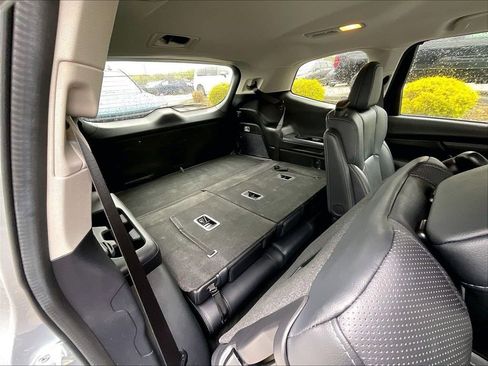 Used 2023 Subaru Ascent Limited AWD/4WD image 17
