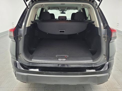 Used 2024 Nissan Rogue S FWD image 29