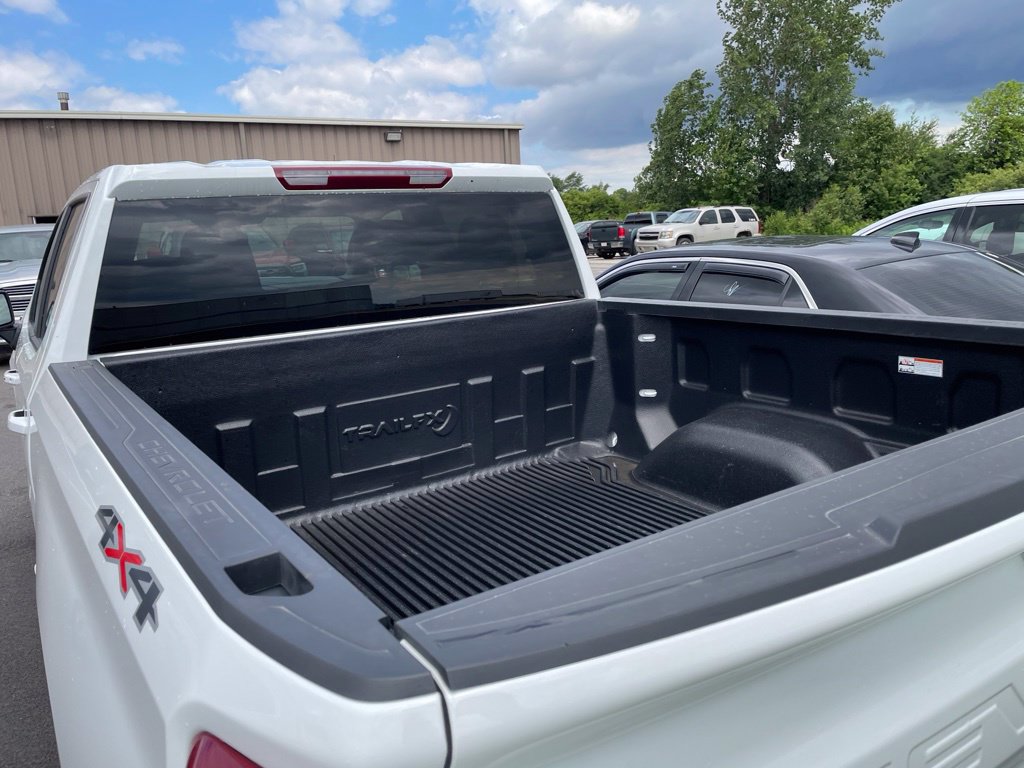 Used 2026 Chevrolet Silverado 1500 RST AWD/4WD image 9