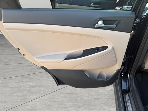 Used 2016 Hyundai Tucson Limited w/ Option Group 03 image 28