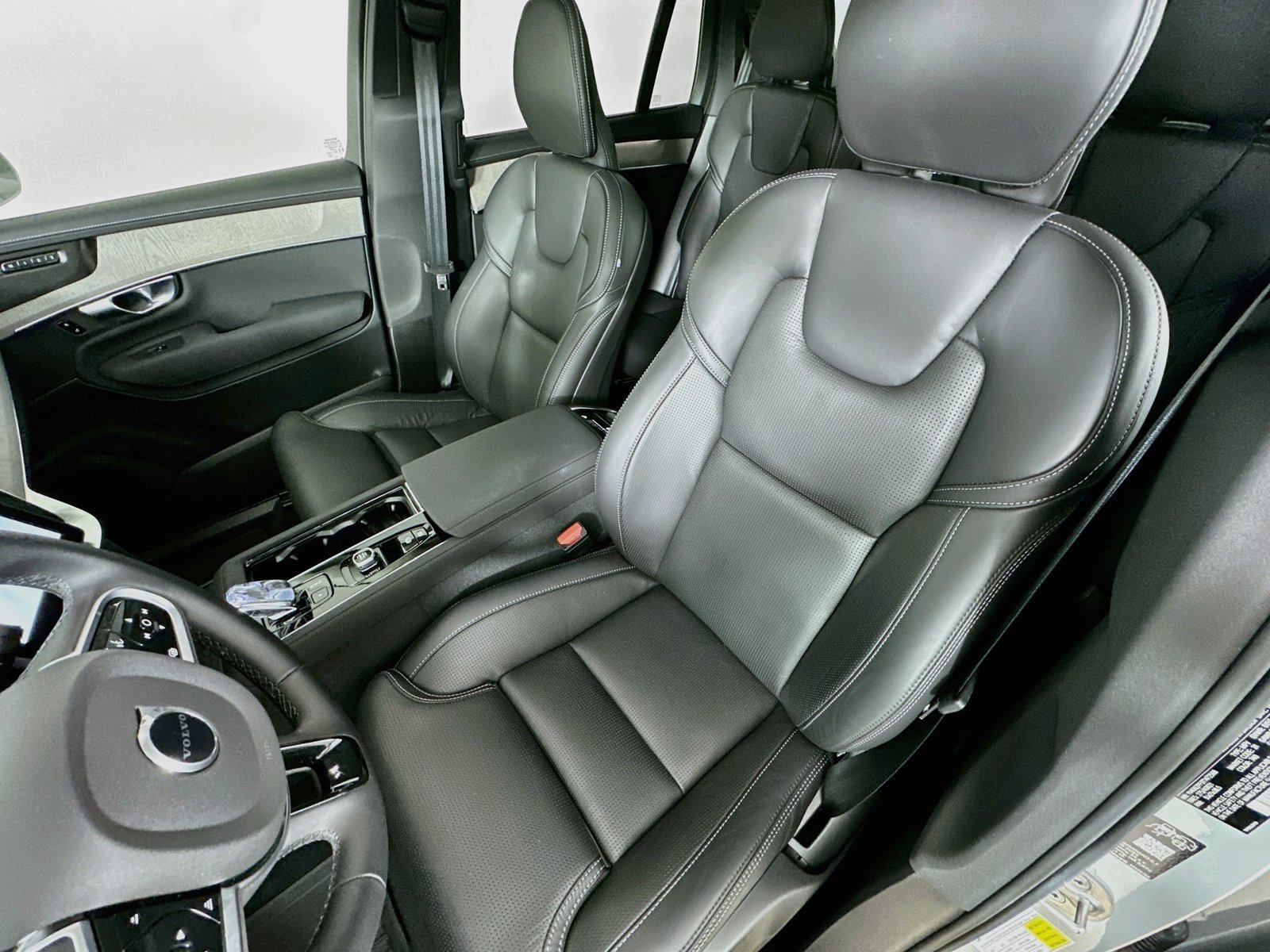 Certified 2026 Volvo XC90 B6 Ultra w/ Protection Package AWD/4WD image 33
