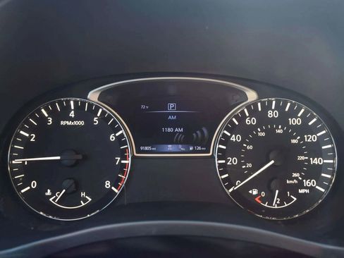 Used 2020 Nissan Pathfinder SV image 9