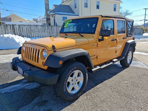 Used 2013 Jeep Wrangler Unlimited Sport AWD/4WD image 3