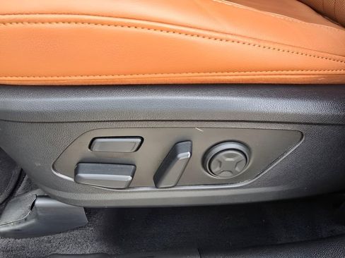 Used 2023 Kia Sorento SX Prestige image 16