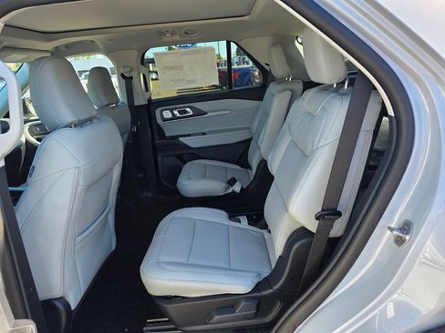 New 2026 Ford Explorer Platinum AWD/4WD image 11