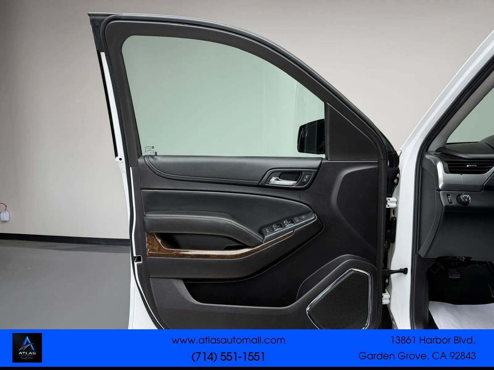 Used 2016 Chevrolet Suburban LS RWD image 26