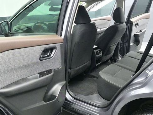 Used 2023 Nissan Rogue S image 14