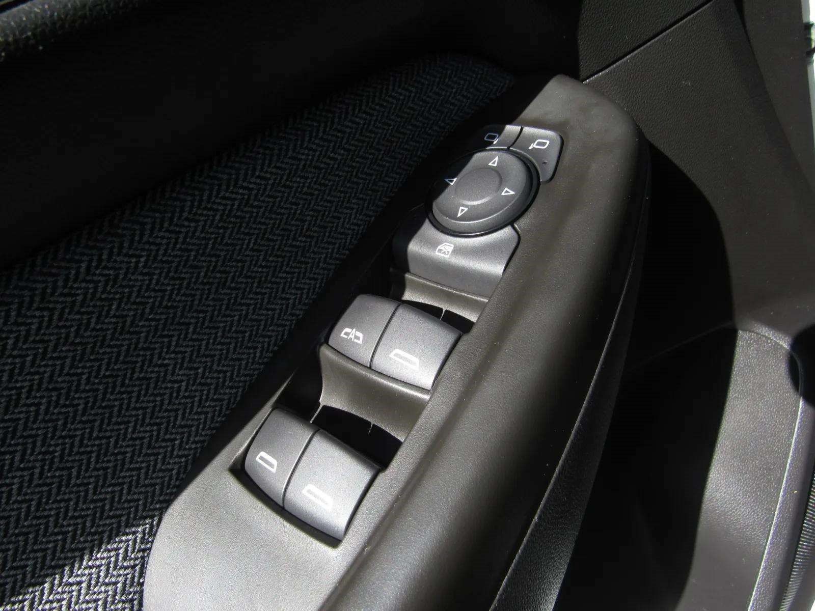 Used 2026 Chevrolet TrailBlazer LS w/ LS Confidence Package FWD image 18