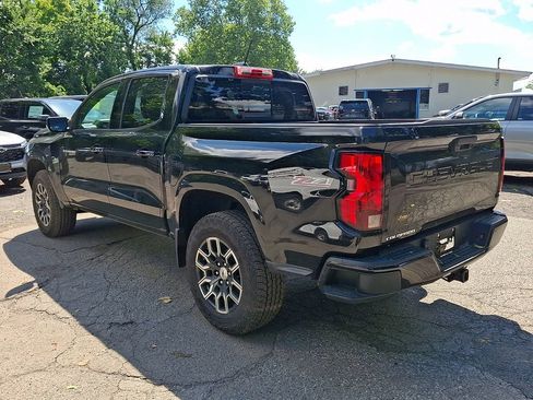 Used 2023 Chevrolet Colorado Z71 w/ Z71 Convenience Package 2 AWD/4WD image 6