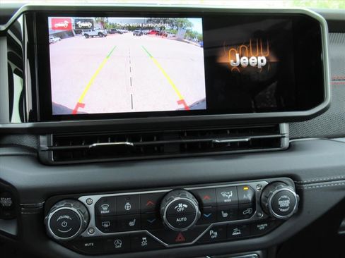 New 2026 Jeep Wrangler Unlimited Rubicon AWD/4WD image 29