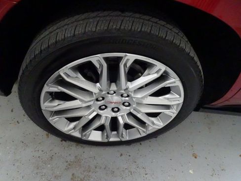 Certified 2025 GMC Yukon Denali w/ Denali Reserve Package image 27