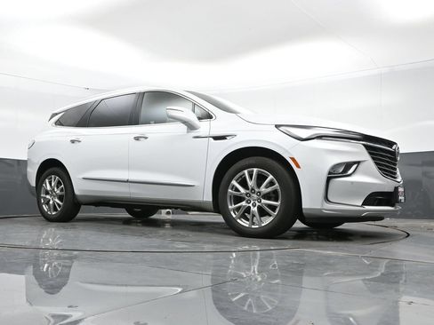 Used 2023 Buick Enclave Essence w/ Experience Buick Package AWD/4WD image 42