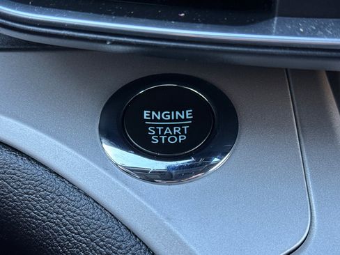 Used 2023 Ford Explorer XLT w/ Equipment Group 202A image 24