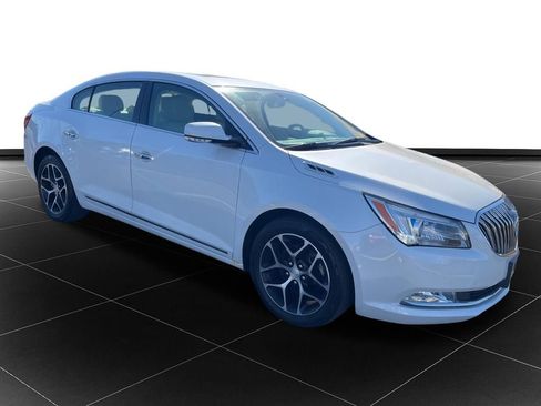 Used 2016 Buick LaCrosse Sport Touring FWD image 7