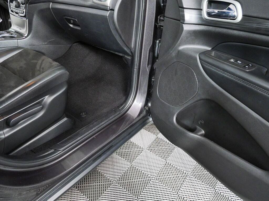 Used 2021 Jeep Grand Cherokee Laredo X RWD image 26