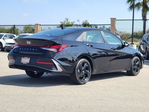 New 2026 Hyundai Elantra Sport FWD image 4