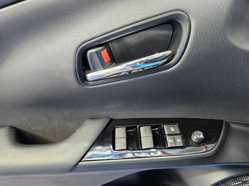 Used 2020 Toyota Prius Prime XLE w/ Carpet Mat Package FWD image 13