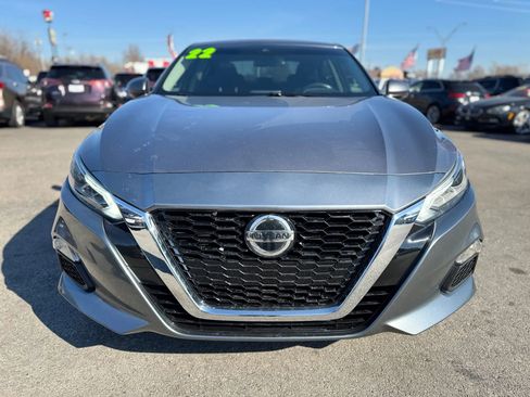 Used 2022 Nissan Altima 2.5 SV w/ SV Premium Package image 9