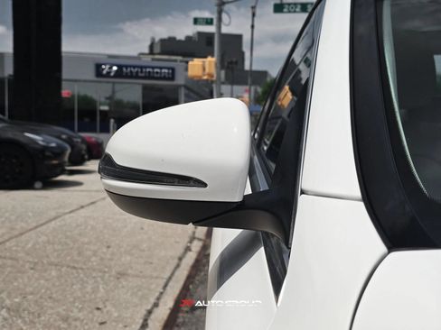 Used 2019 Mercedes-Benz C 300 4MATIC Sedan image 18