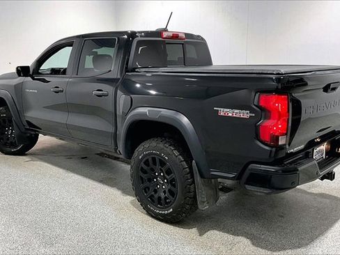 Used 2023 Chevrolet Colorado Trail Boss w/ Technology Package image 4