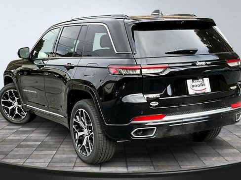 New 2025 Jeep Grand Cherokee Summit image 3