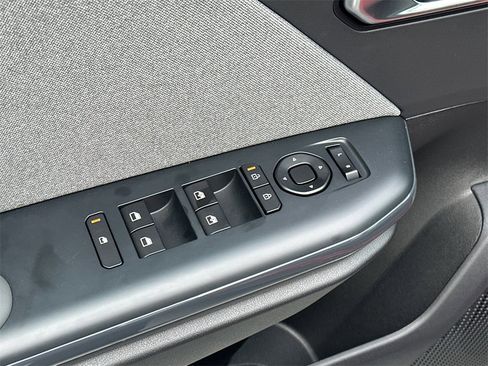 New 2025 Kia K4 EX image 15