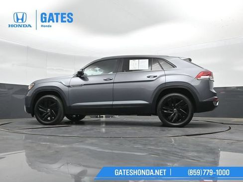 Used 2022 Volkswagen Atlas Cross Sport SE w/ Black Wheel Package AWD/4WD image 41