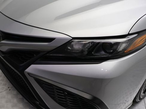 Certified 2023 Toyota Camry SE image 3