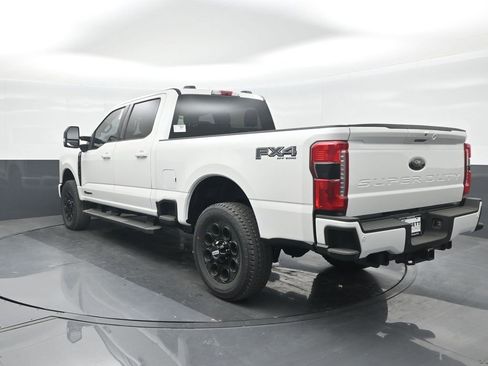 New 2026 Ford F250 Lariat w/ Black Appearance Package image 22