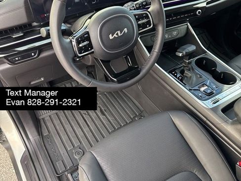 Used 2025 Kia Carnival SX Prestige image 36