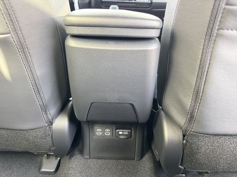 New 2026 Toyota Prius Plug-In Hybrid FWD image 7