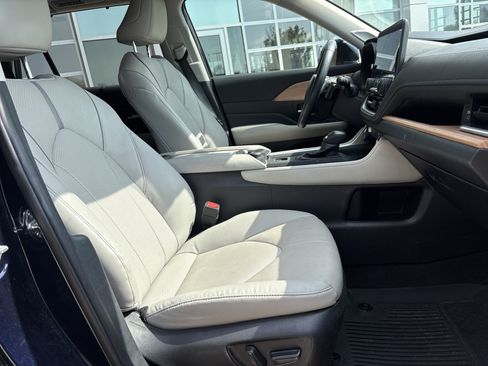 Used 2024 Toyota Grand Highlander AWD image 26