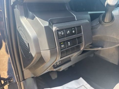 Used 2024 Toyota Tacoma SR AWD/4WD image 16