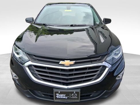 Used 2019 Chevrolet Equinox LT FWD image 2