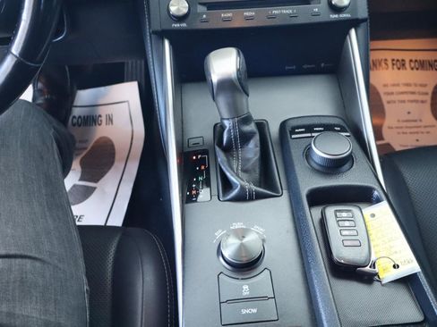 Used 2016 Lexus IS 200t RWD image 19