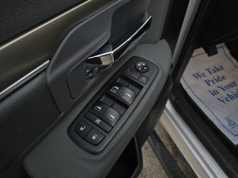 Used 2017 RAM 1500 Outdoorsman image 11