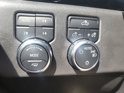 Certified 2025 GMC Sierra 1500 SLE image 18