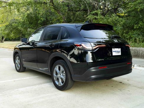 Used 2026 Honda HR-V LX image 7